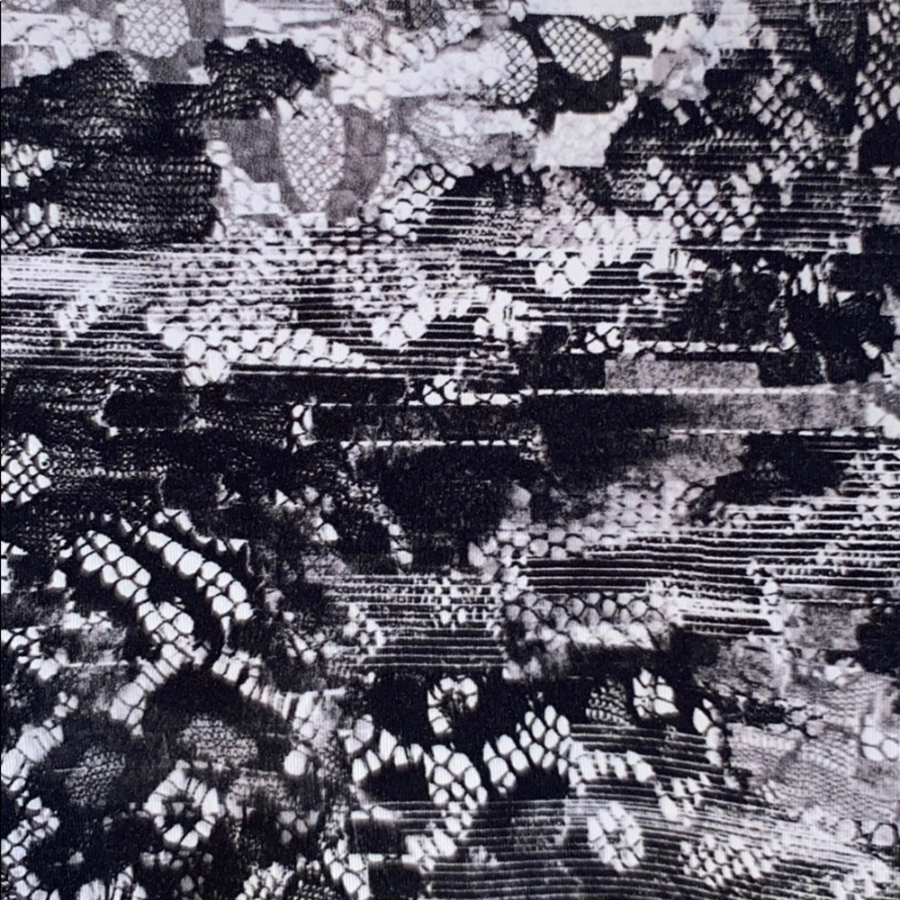 Lululemon leggings - Picture 3 of 4